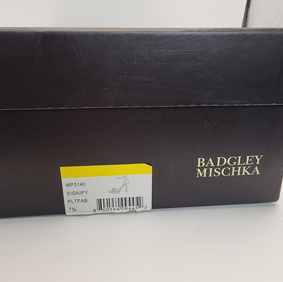 Badgley Mischka Gold Signify Platino Strappy Heels Size: 7.5 - Picture 7 of 8